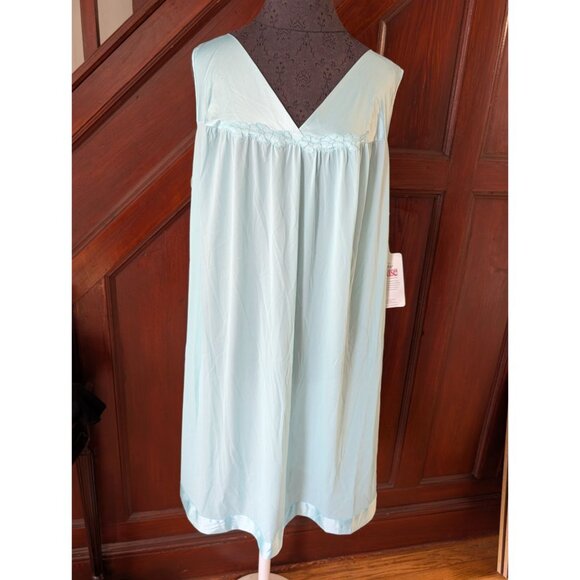 Vintage Vanity Fair Blue Nightgown XXL Sleeveless Embroidered V-Neck Satin Trim - Picture 1 of 10